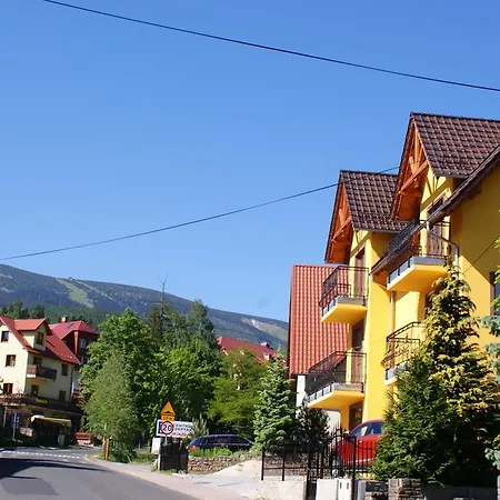Quarto em Acomodações Particulares Daria Goscinne *